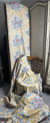 Triple pinch plate curtains - pinch, 84