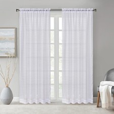 IVY A pair of checkered patten